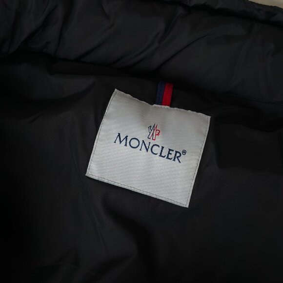 Moncler Marque Padded Down Jacket - Picture 7 of 8
